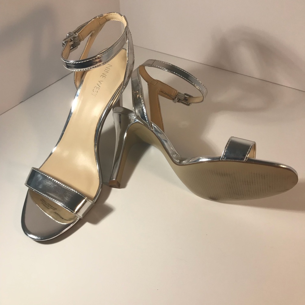 Sandals - Picture 4 of 6